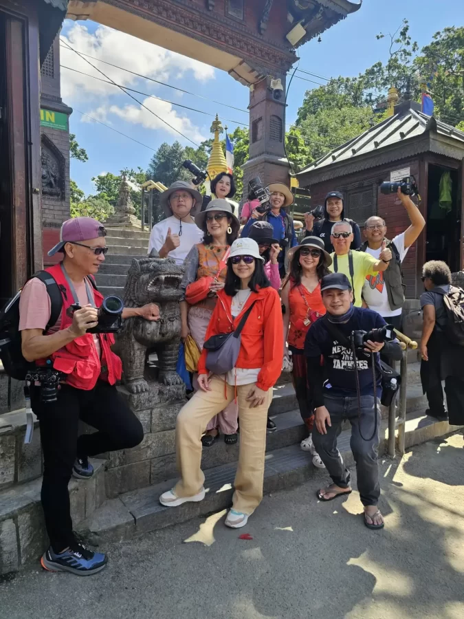 Nepal Photography Tour - Guests in Swoyambhunath
